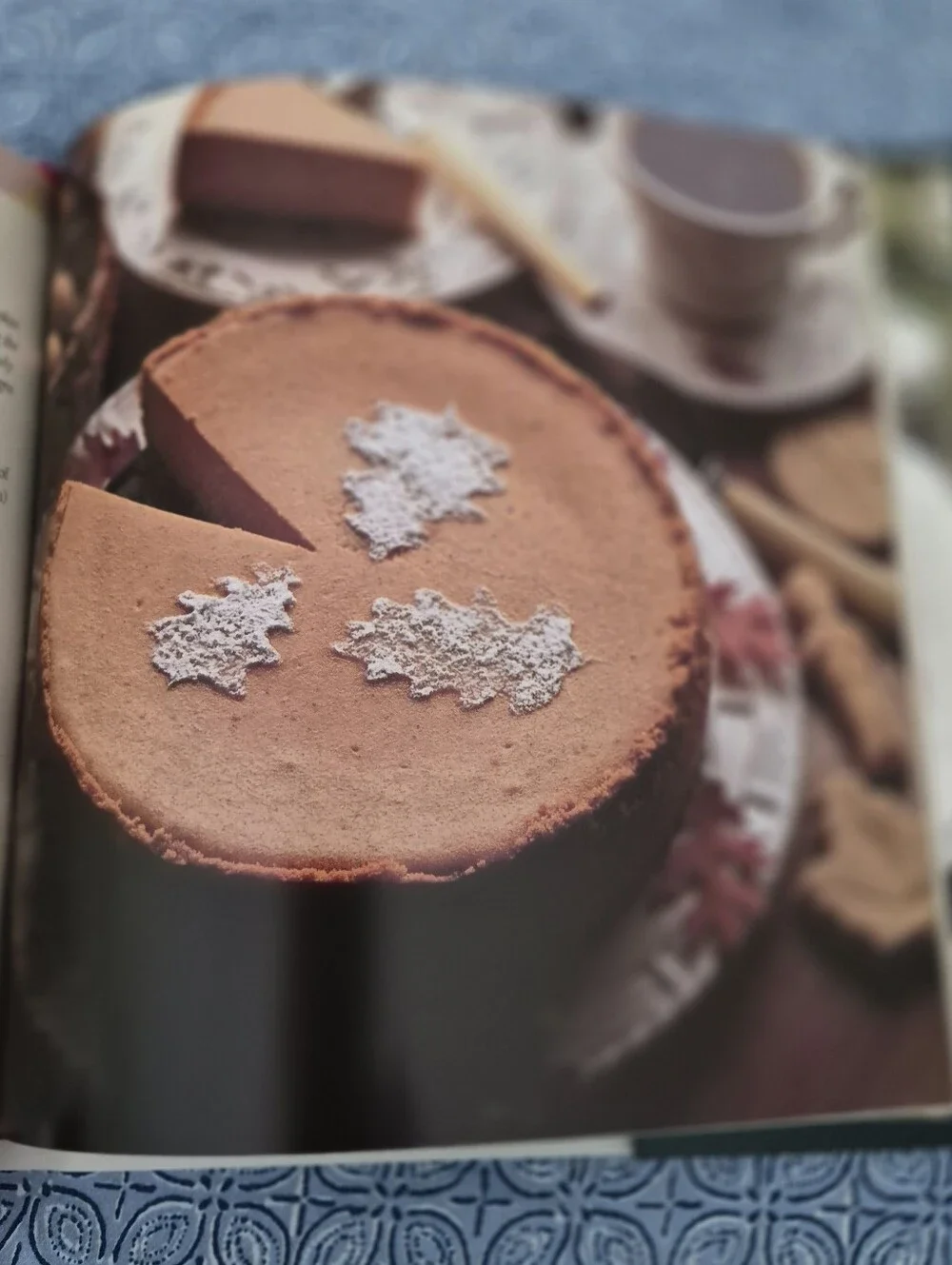 Williams Sonoma Thanksgiving & Christmas Cookbook - Black and Yellow Cover